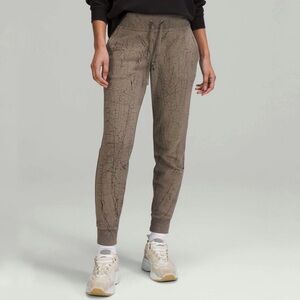 Lululemon | Warm Down Jogger 7/8 Thread Dye Rover Black Size 10